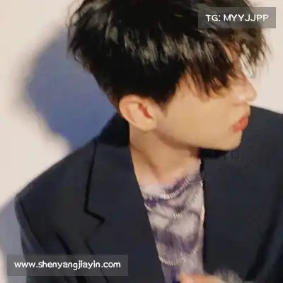 骆铖柳